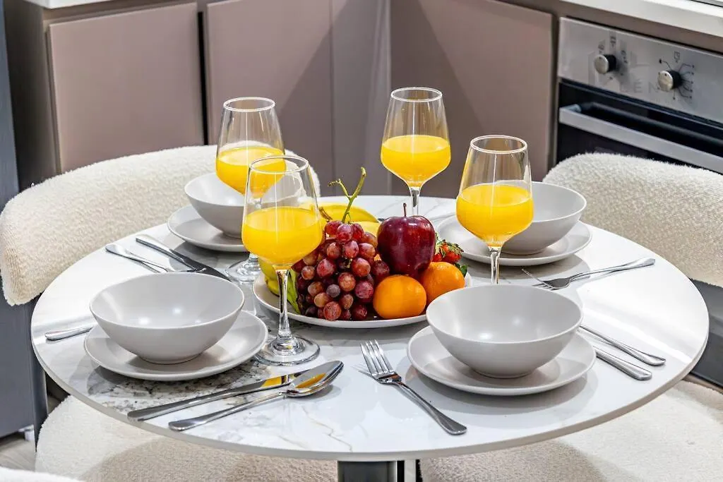 Chic 2Br With Partial Burj Khalifa View Apartment Dubai 0*,  United Arab Emirates